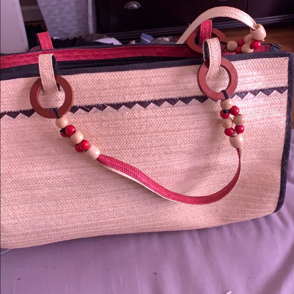 Medium size tote